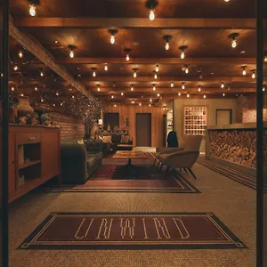 Hotel Unwind & Bar ***
